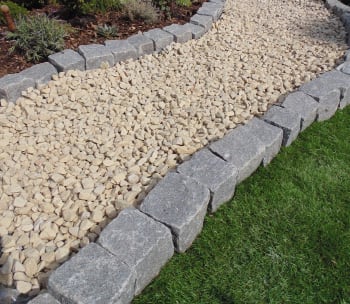 buff cotswold chippings in a path
