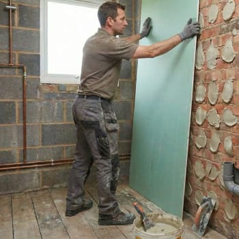 moisture plasterboard on wall
