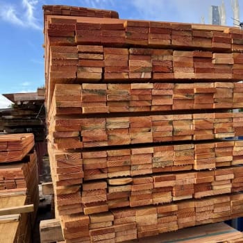pack of carcassing timber
