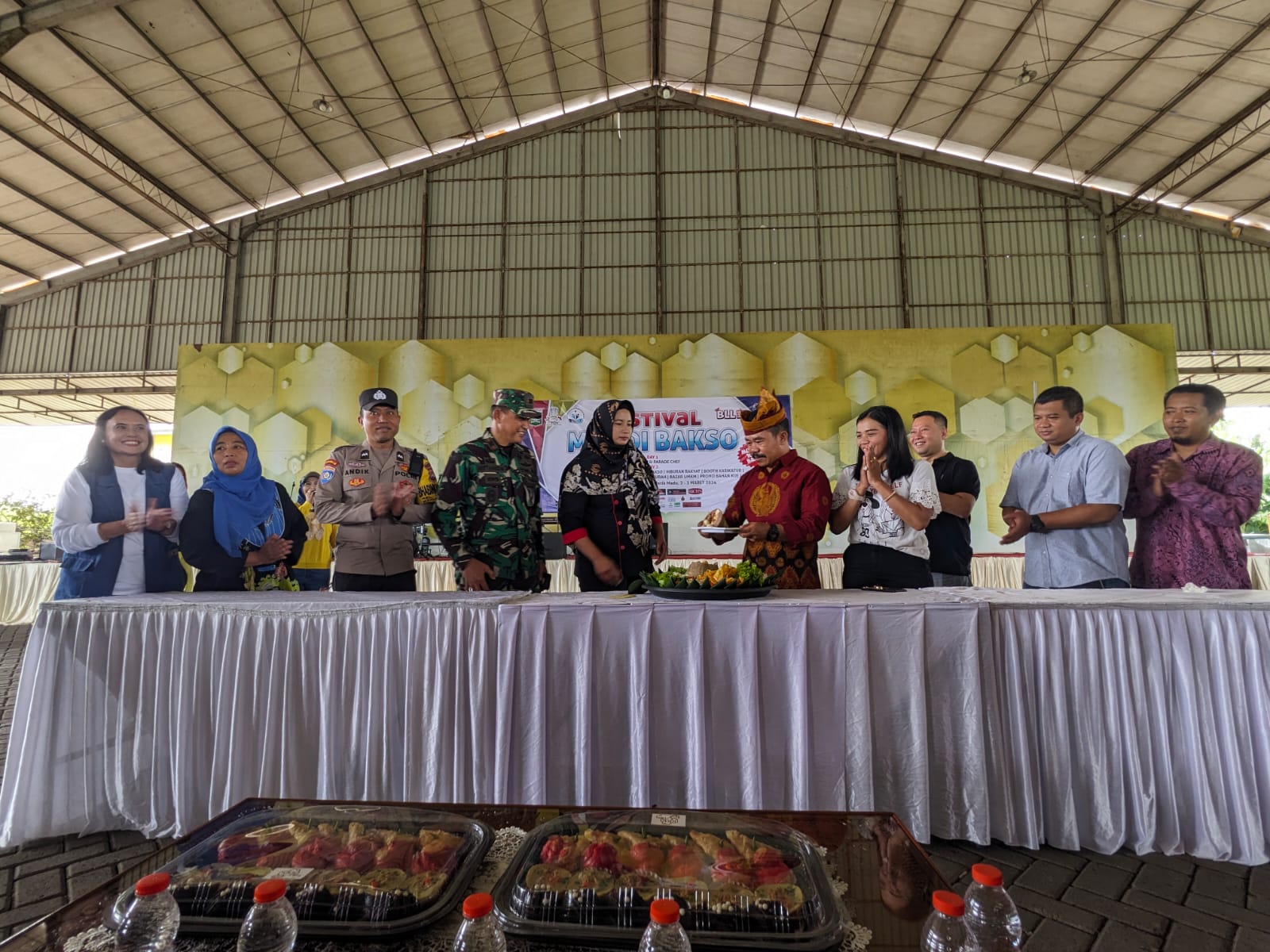 PARADE CHEF TURUT MERIAHKAN FESTIVAL MANDI BAKSO DI LAWANG