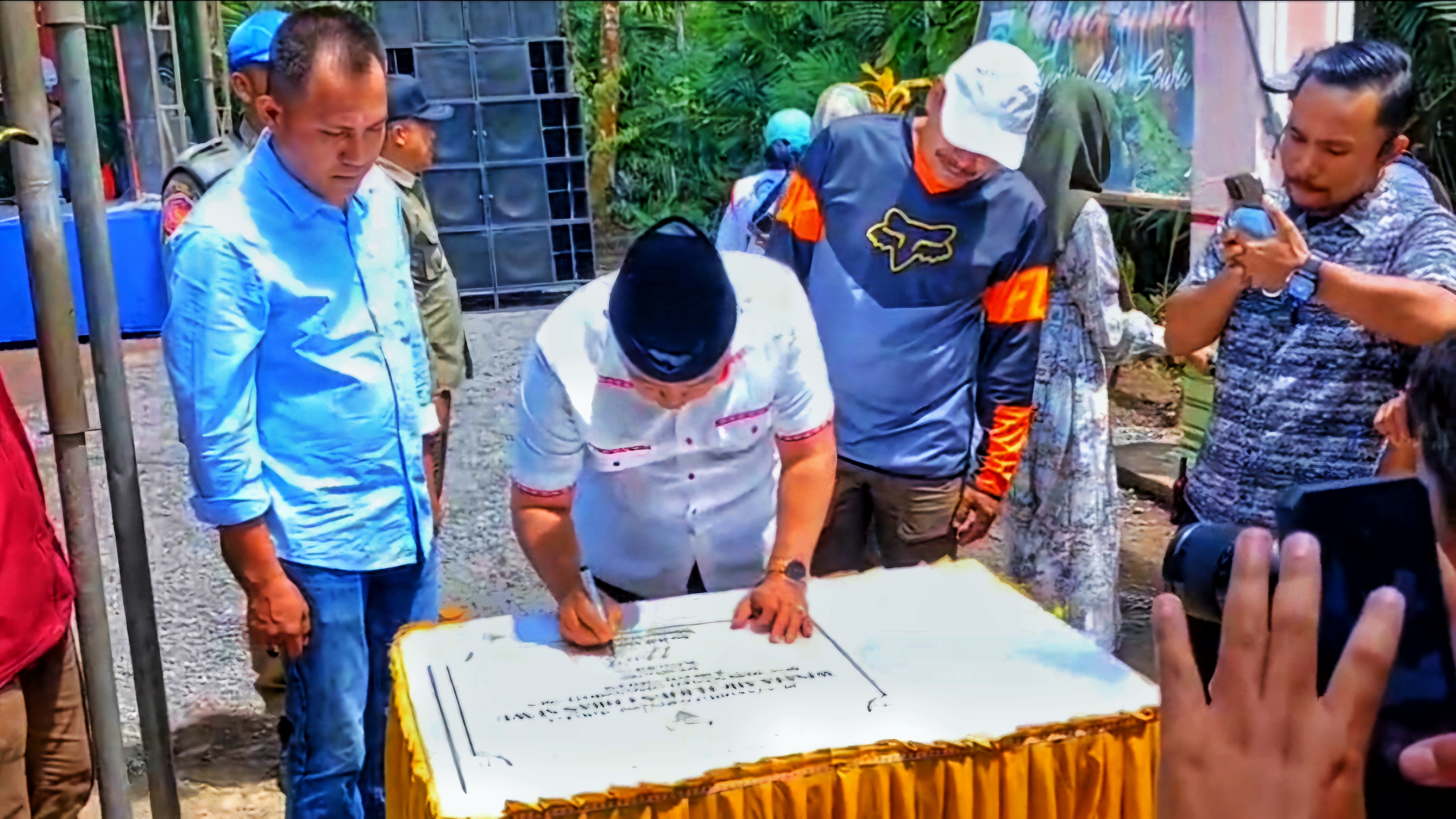Dukung Pariwisata Malang, Bupati Malang Resmikan Papan Nama di Coban Sewu