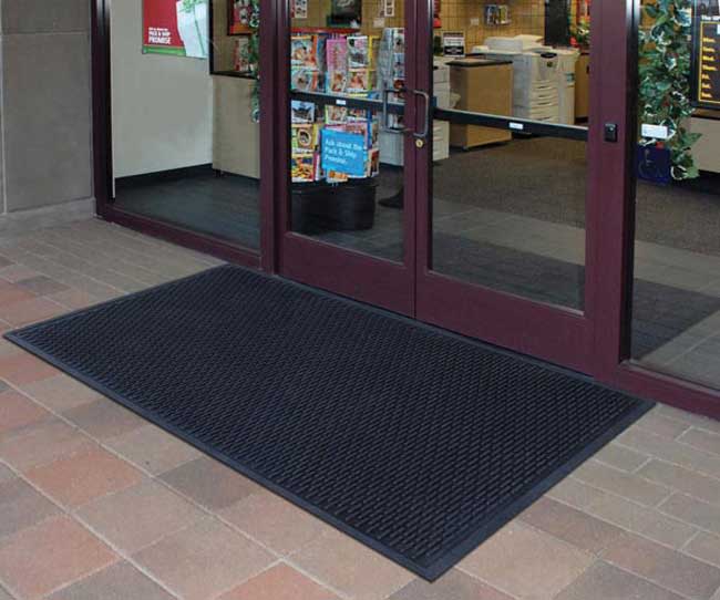 Clean Step Super Scrape Slip-Resistant Entrance Mat