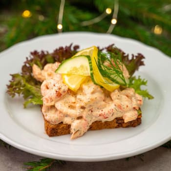Julesmørbrød med skagenrøre