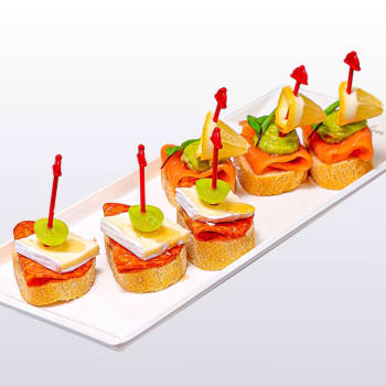 Pintxos med laks og chorizo