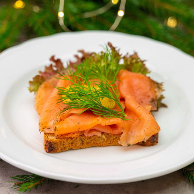 Julesmørbrød med gravet laks