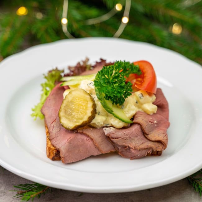 Julesmørbrød med roastbiff