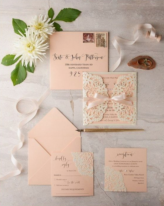 Thiệp cưới đính nơ