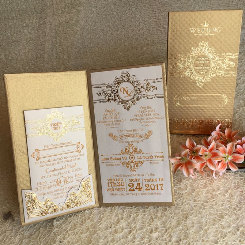 Mẫu thiệp cưới màu vàng quý phái