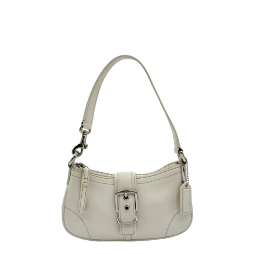 Pochette mit Schnalle