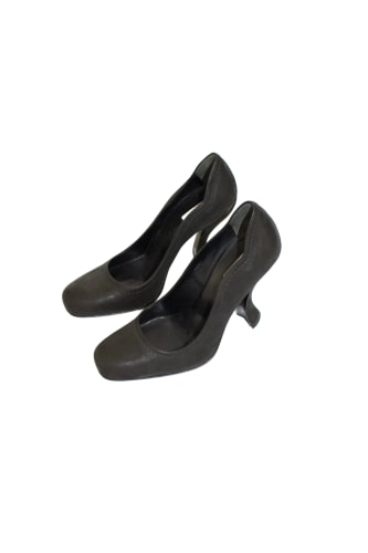 Prada FW2004 black pumps