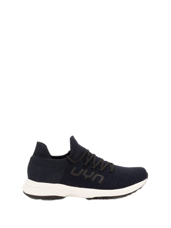 Laces Trek