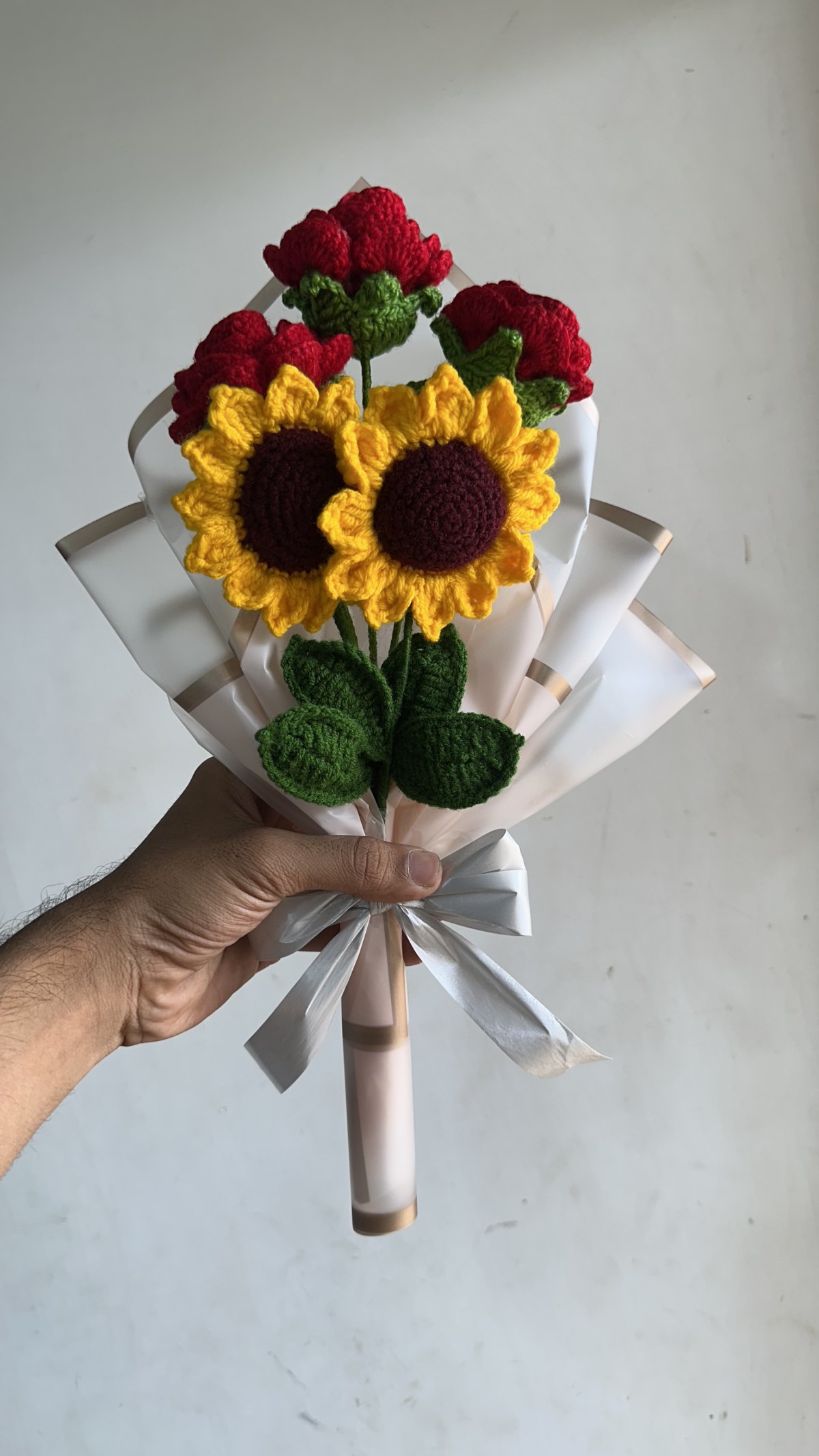 Sunflower and rose bouquet  — image 3