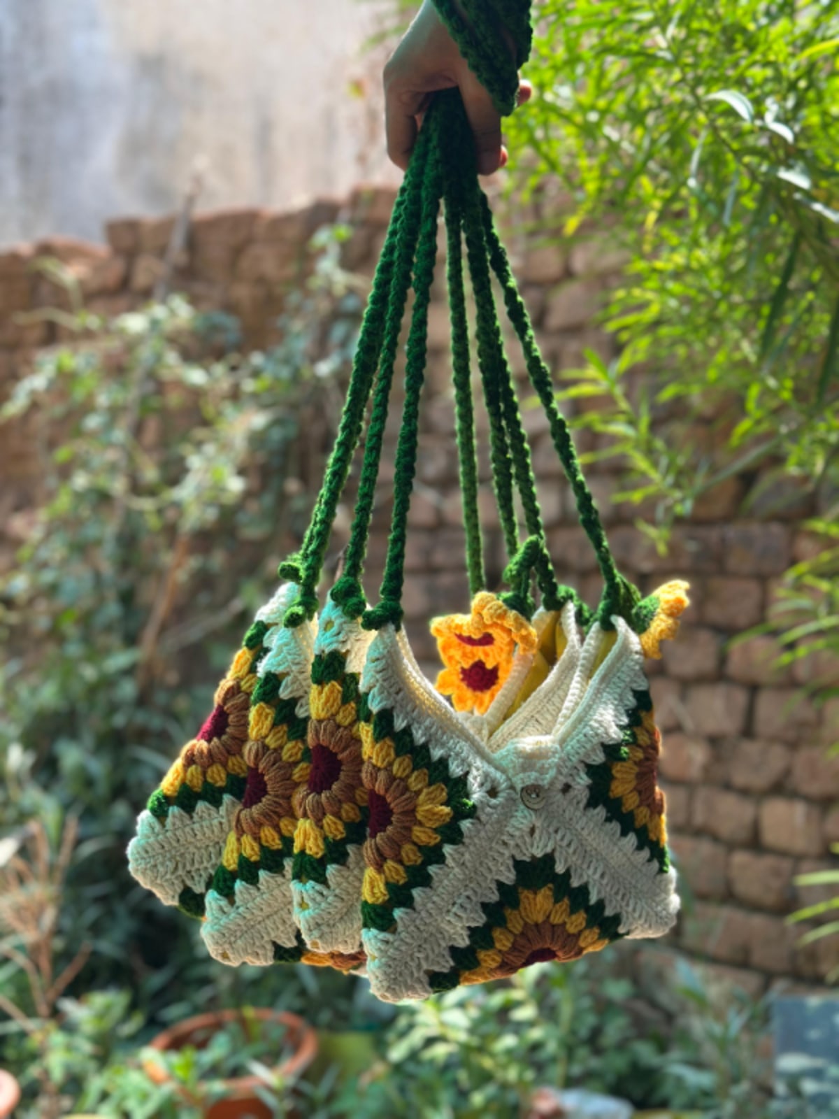 Sunflower granny square bag — image 1