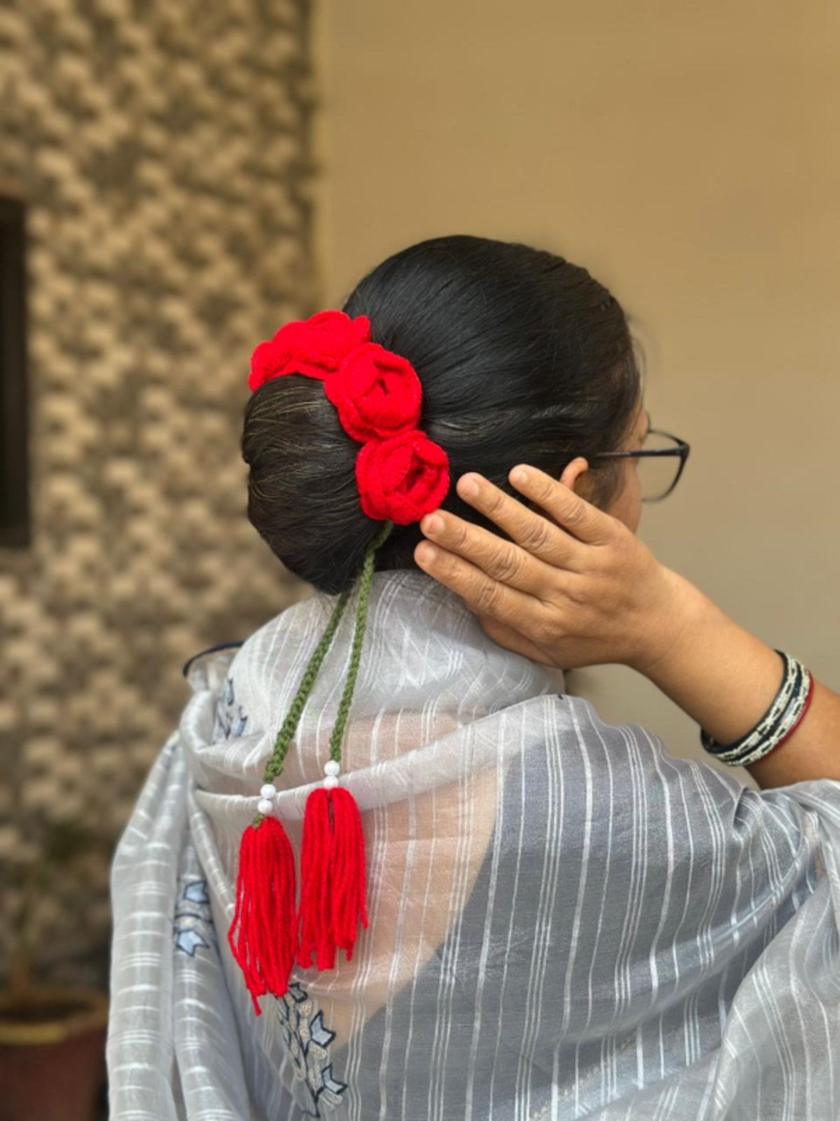 Crochet Rose Gajra Tie — image 1