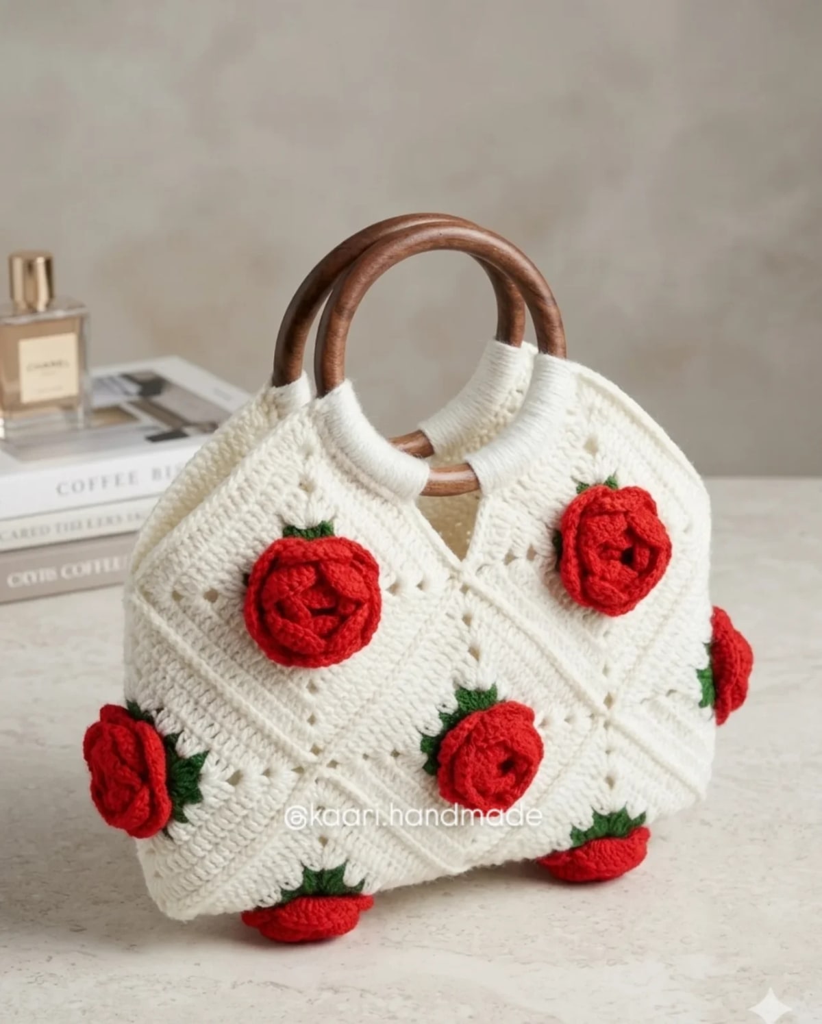 The winter Rose handbag  — image 1