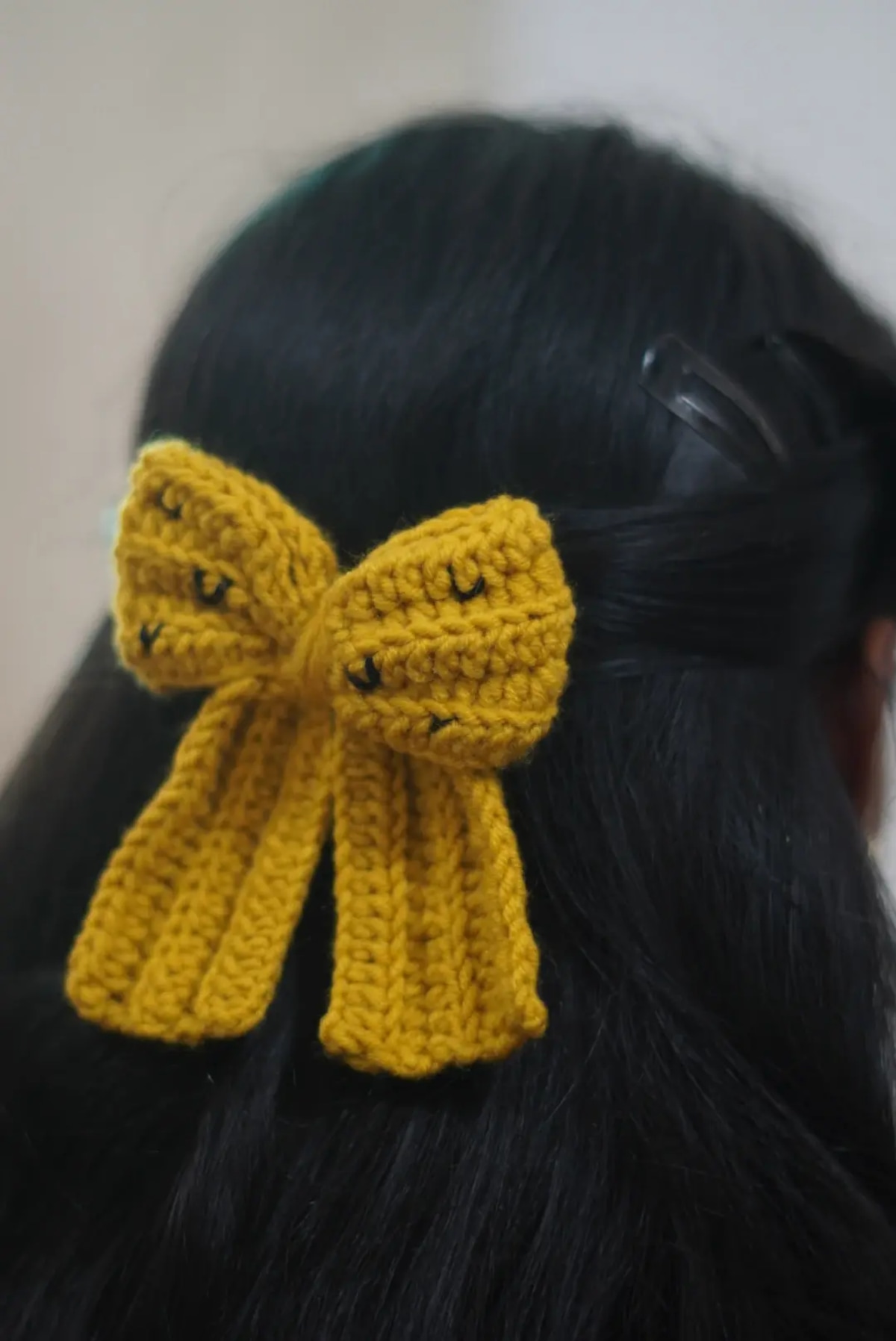 Yellow Bow hair clip  — image 2