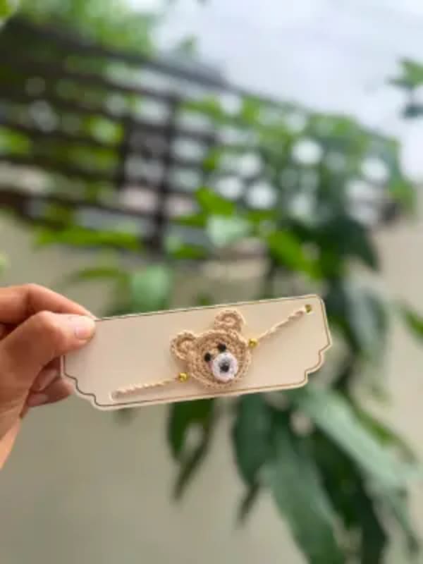 teddy crochet rakhi
