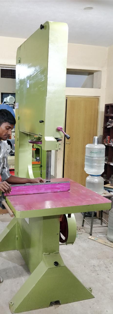 PRG Brand - High Precision Vertical Bandsaw Machine - Steel Body - Image 5