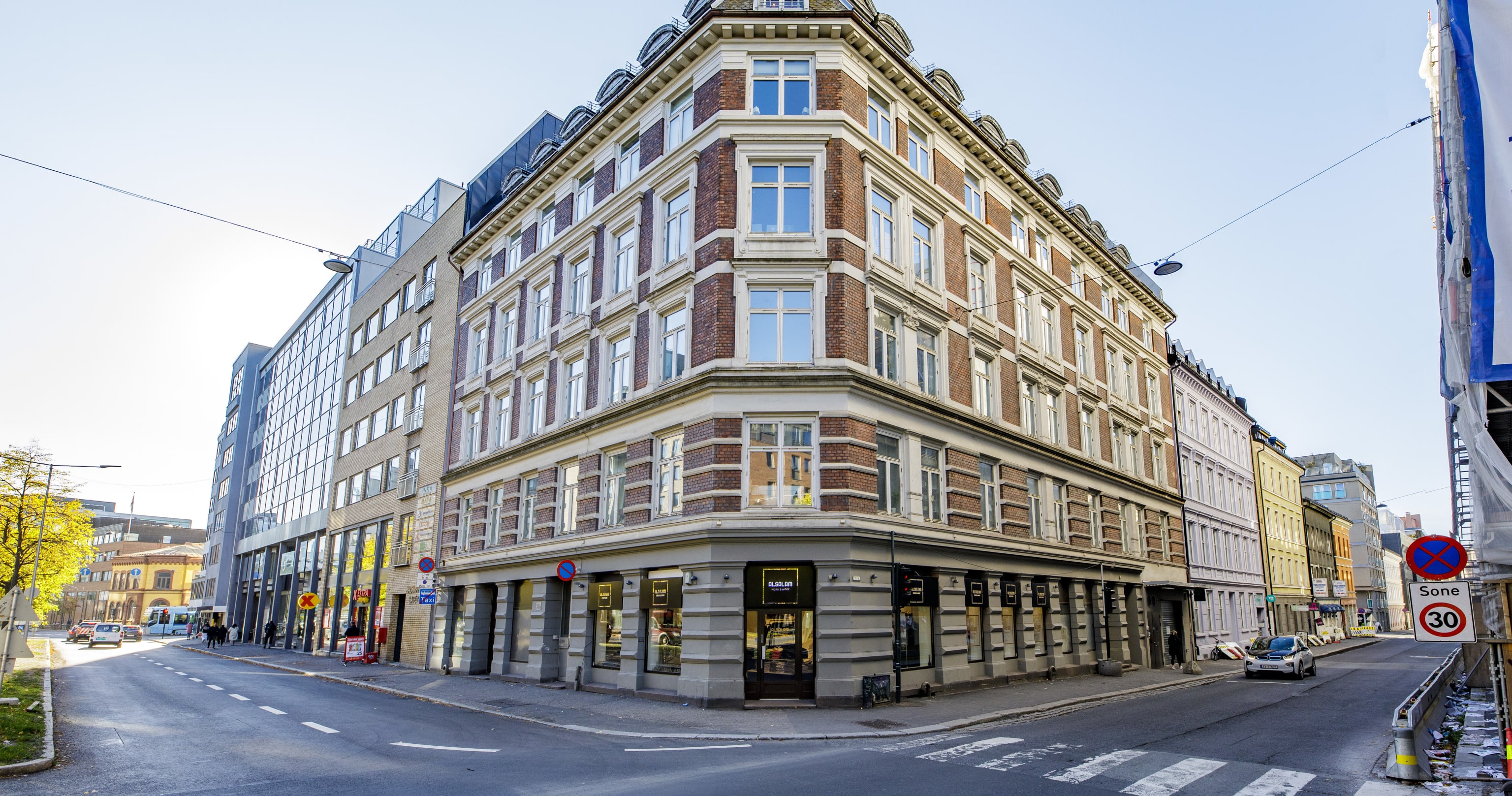 Hausmannsgate 19B fasade leiligheter med næringslokale fra gate mot Calmeyers gate