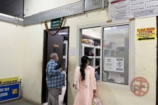 クロークの受付