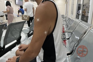 左手2ショット