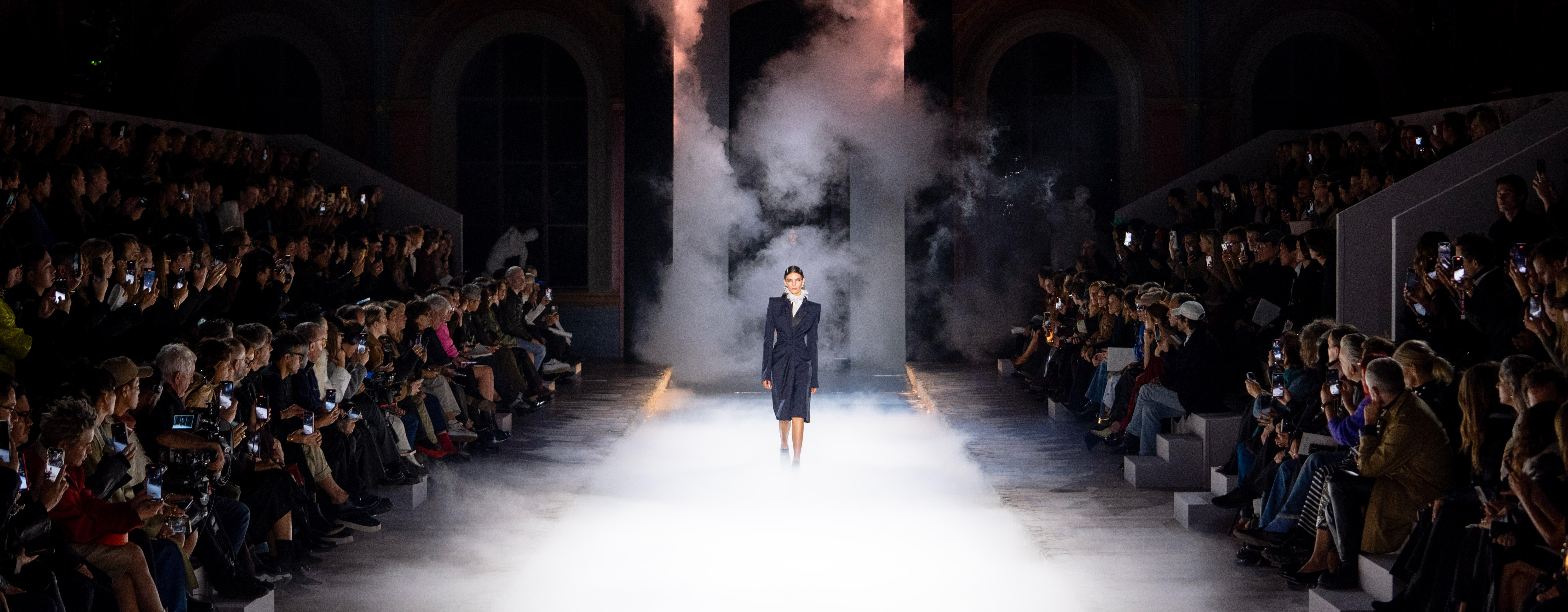 Alexander McQueen - pe25 - Défilés de mode - Mode