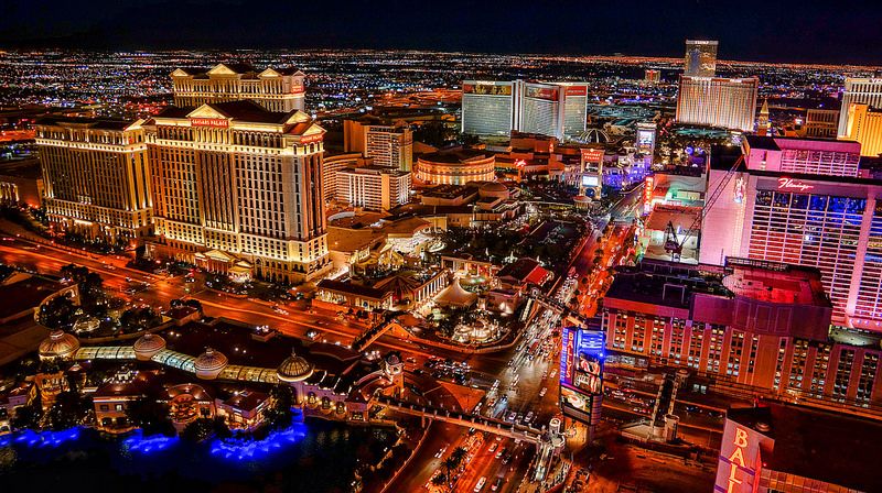 online casino and land casino