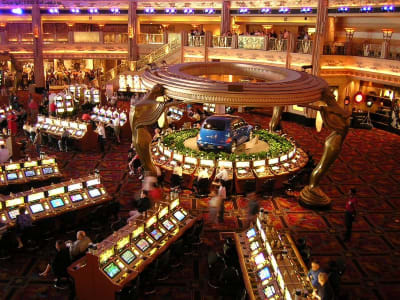 online casino and land casino