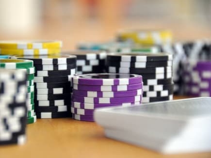 Bästa svenska casinot för den som vill spela poker 2021