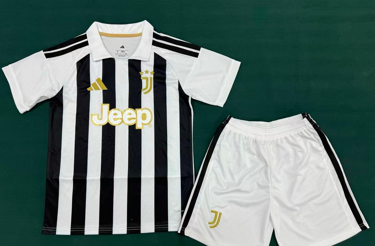 Juventus Home kit