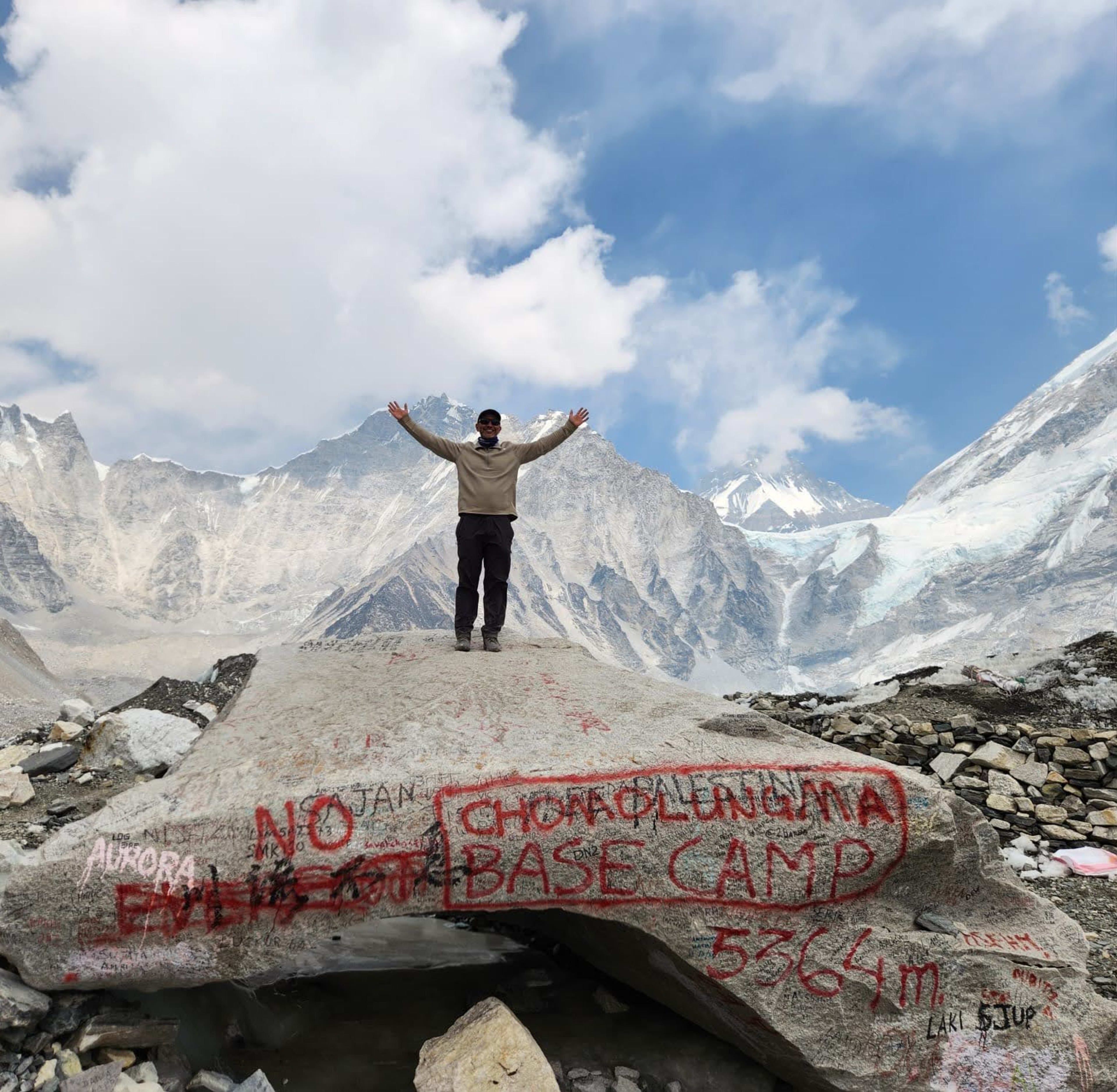 Everest Base Camp, 5,364 m