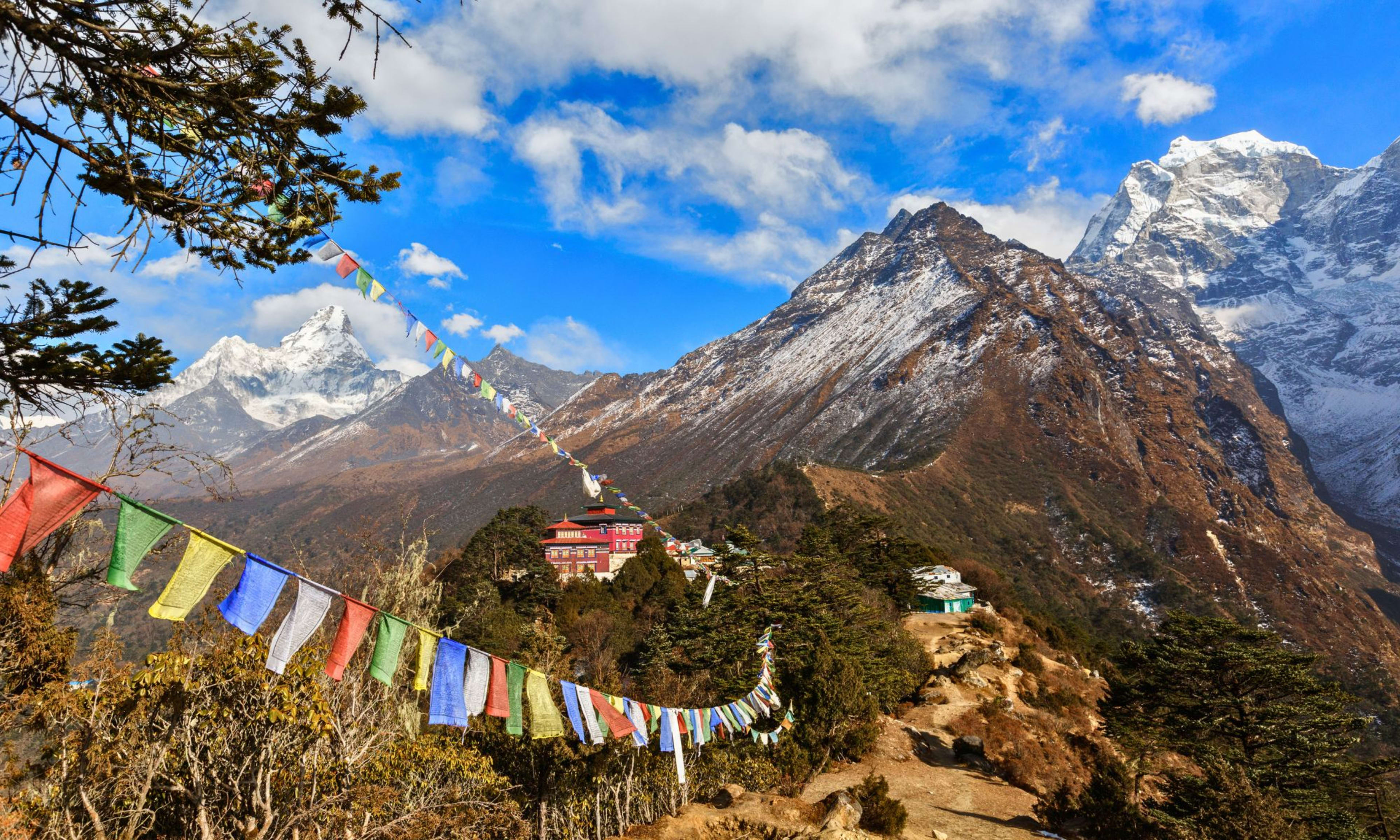 Everest Base Camp + Gokyo Lakes Trek: 17 Days, max elevation 5,644 m