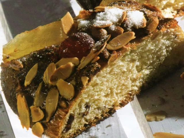 Κέικ για... βασιλιάδες (Bolo Rei) recipe