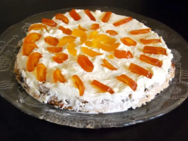 Τούρτα μαρέγκα χουρμάδες - Τούρτες-Πάστες recipe