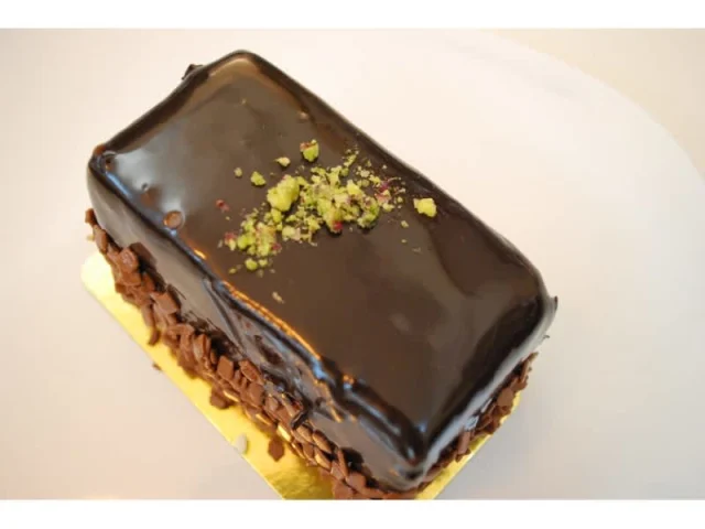 Κέικ σοκολάτας με γλάσο σοκολάτας! recipe