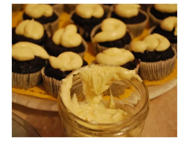 κρέμα βουτύρου για επικαλύψεις (τούρτες, κέικ, μάφιν) recipe