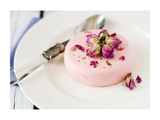 Πανακότα με ροδόνερο - Gourmet Επιδόρπιο recipe