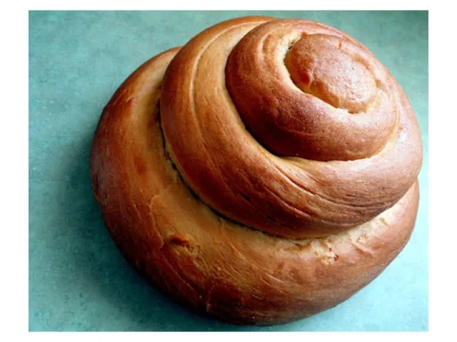 Γλυκό ψωμί recipe