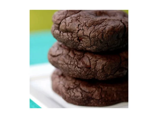 Τεράστια διπλά σοκολατένια μπισκότα με choc chips recipe