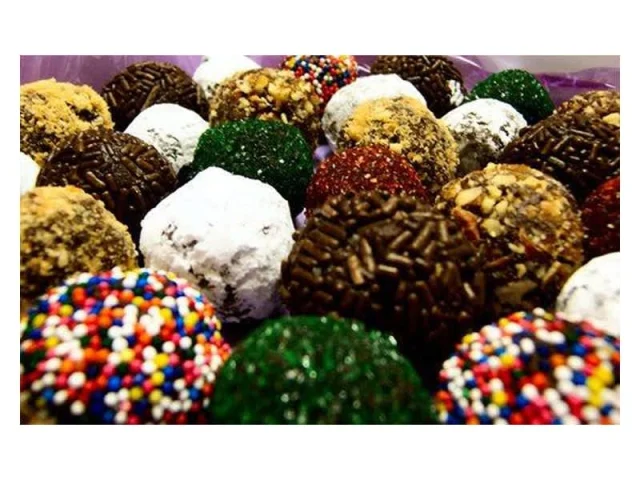 ΠολύΧΡΩΜΕΣ ΤΡΟΥΦΕΣ  recipe