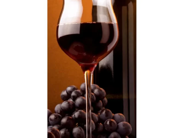 Πουτίγκα με κρέμα μελιού και πικάντικο κρασί recipe