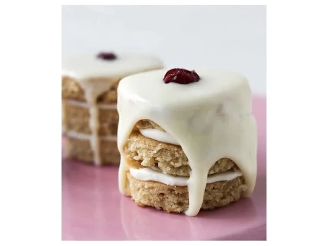 Πτι φουρ με κράνμπερις και τζίντζερ recipe