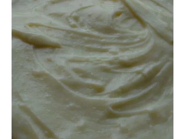 Τούρτα-Κέικ Βανίλιας με κρέμα ζαχαροπλαστικής και στρώσεις γκανάζ recipe