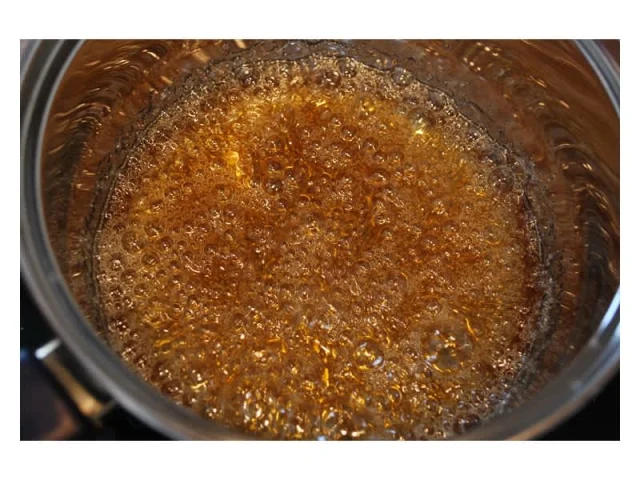 σως καραμέλας recipe