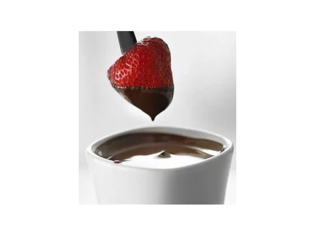 ζουμερές Φράουλες βουτηγμένες σε πλούσια Σοκολάτα recipe