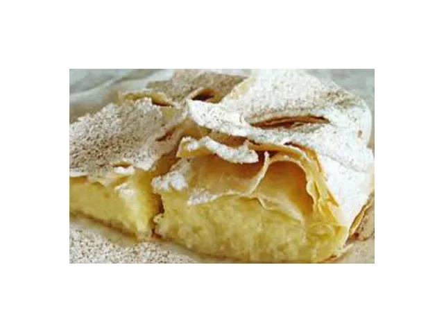 Παραδοσιακή Μπουγάτσα με Κρέμα recipe