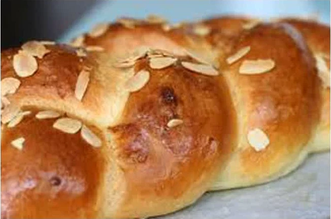 Τσουρέκι Πολίτικο