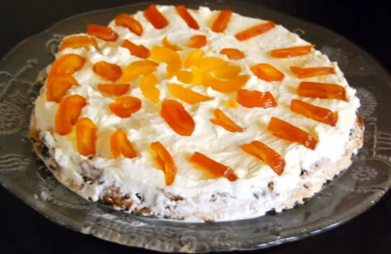 Τούρτα μαρέγκα χουρμάδες