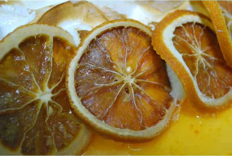 Μους λεμονιού που φοράει... καμένη μαρέγκα!