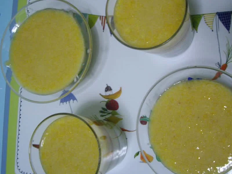 Μους με γιαούρτι και βερίκοκα